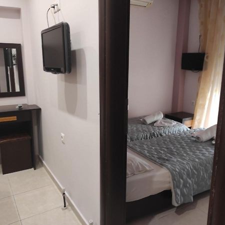 Hotel Louiza Paralía المظهر الخارجي الصورة