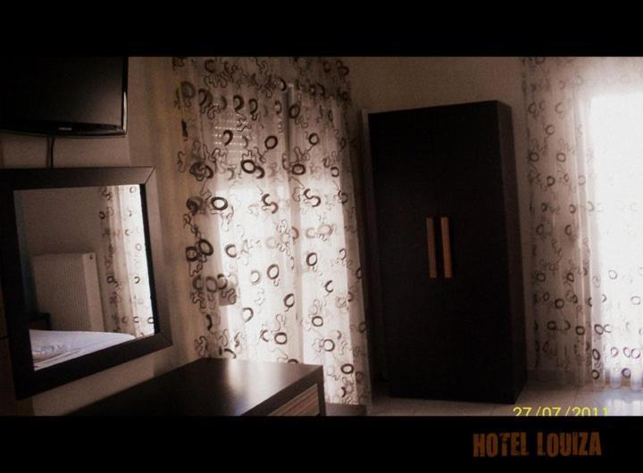 Hotel Louiza Paralía المظهر الخارجي الصورة