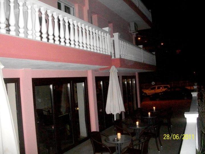 Hotel Louiza Paralía المظهر الخارجي الصورة