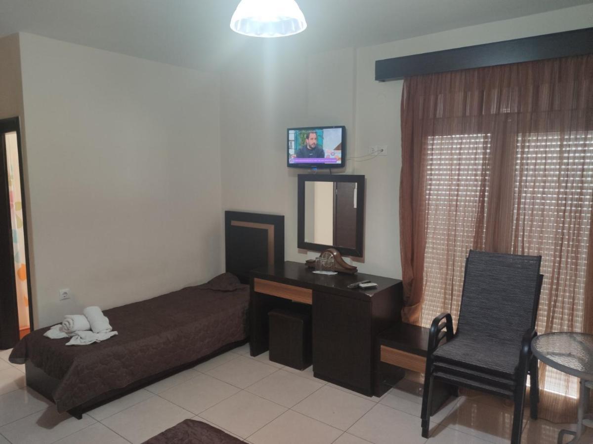 Hotel Louiza Paralía المظهر الخارجي الصورة